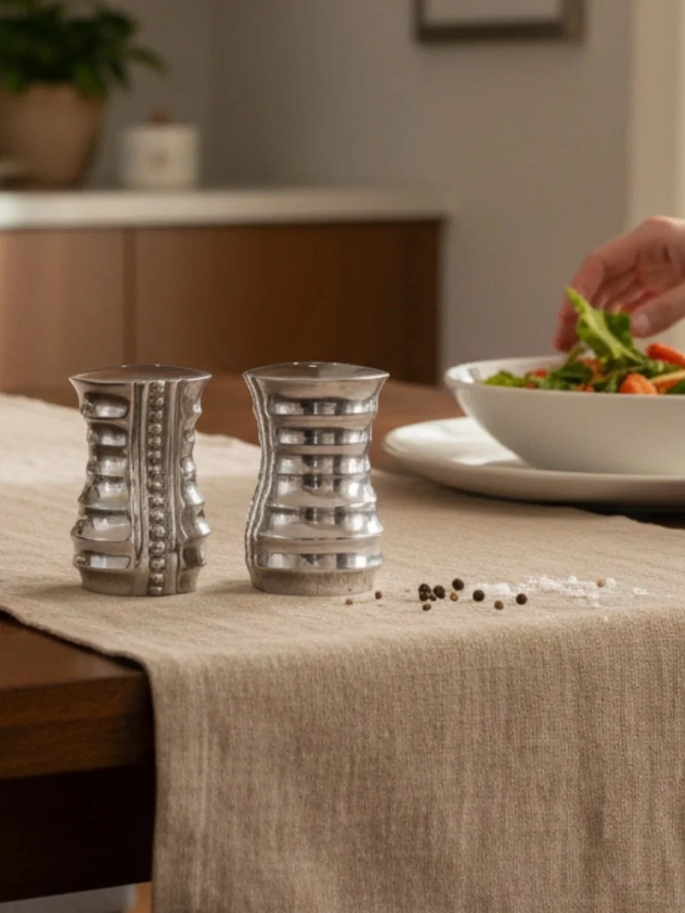 Salt & Pepper Shaker Set